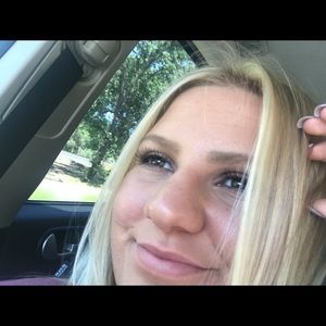 Meet your Posher, Zoe